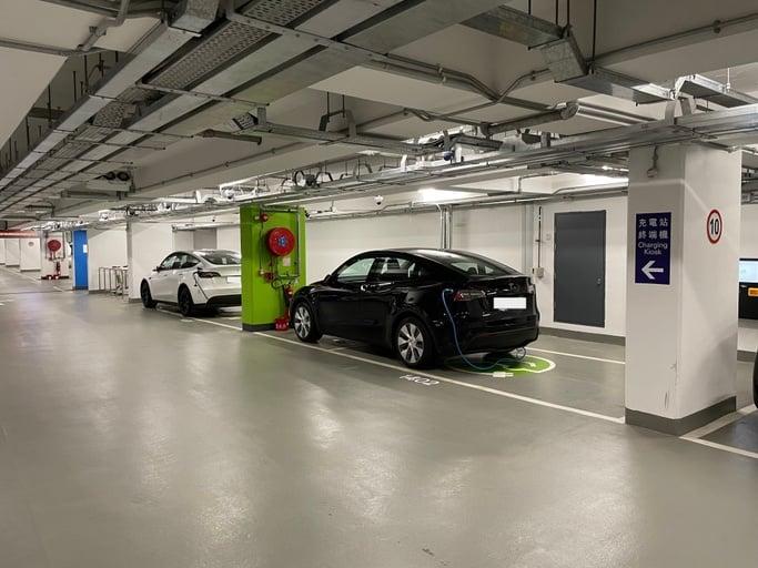 香港國際機場四號停車場 中速充電站