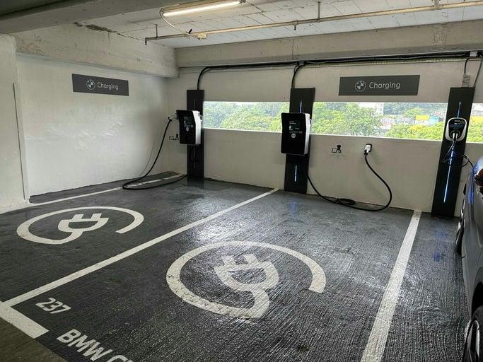 九龍城廣場 BMW 中速充電站