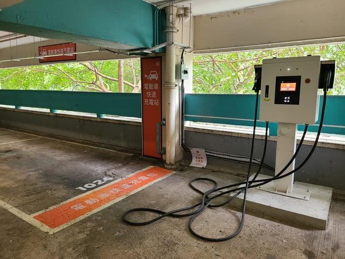 友愛邨停車場 中速充電站