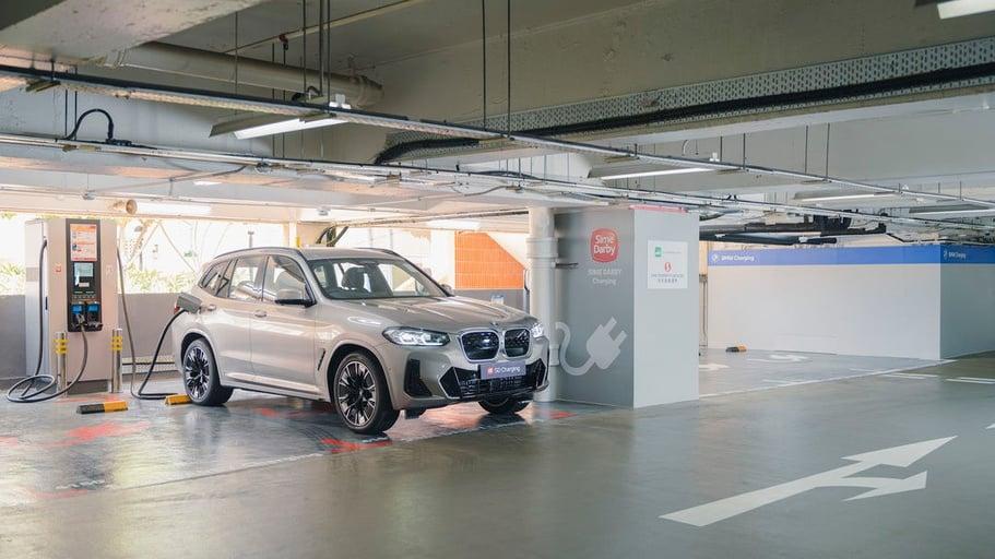  屯門市廣場 BMW 森那美快速充電站