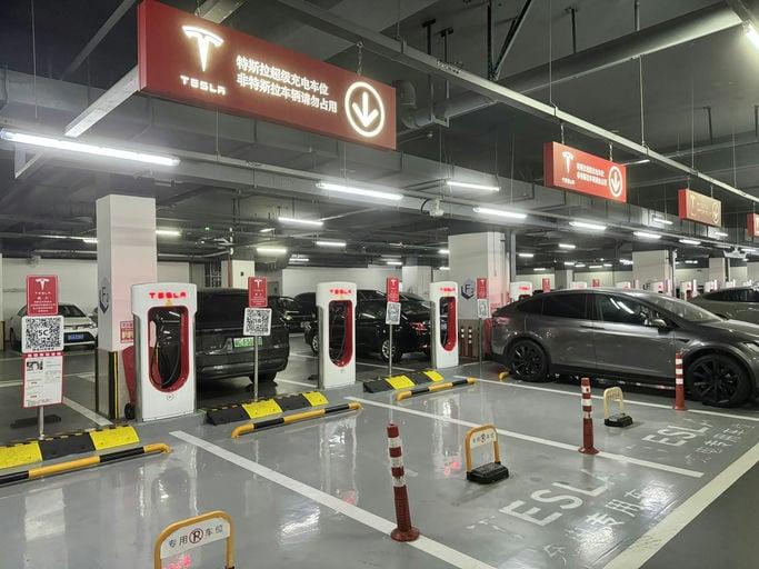 珠海環宇城 V3 超級充電站