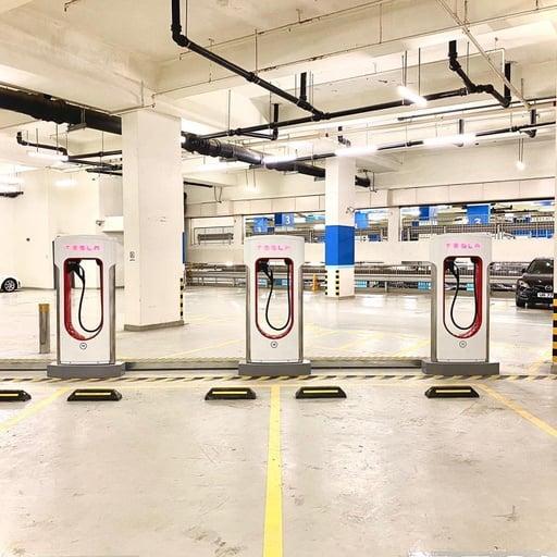 數碼港一號停車場 V3 超級充電站