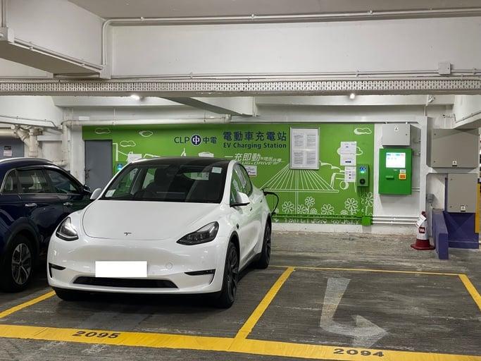 長發商場 中電充電站