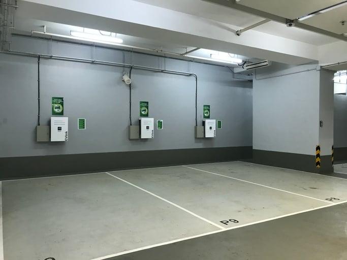 天文臺道 8 號 充電站